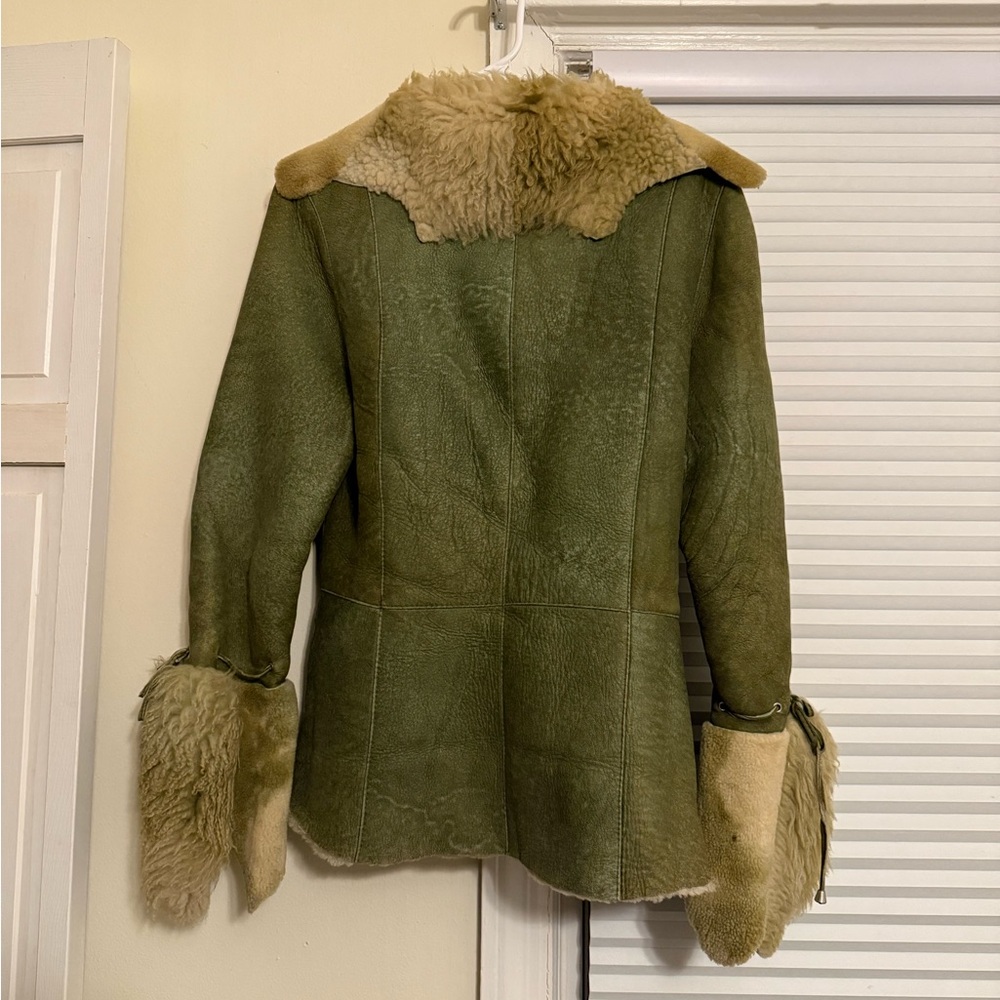 Vintage Green Genuine Shearling Fur Jacket With Flared Sleeves - Picture 2 of 12